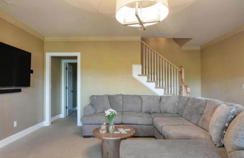 Hot Tub, Deck w/ Breathtaking Mountain Views - Foto 37