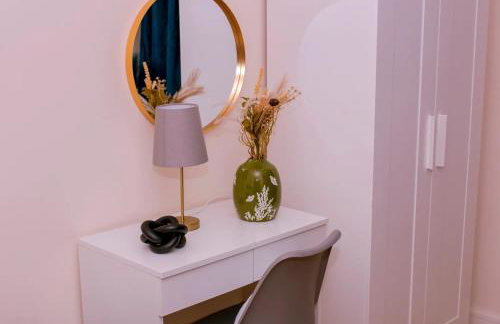 Crendon House Cosy Studio - Sleeps 2 & Kitchen - Photo 20