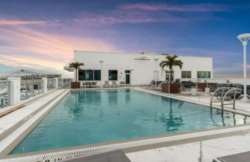 Spacious 2BR Retreat Perfect for Tropicana Events - Foto 18