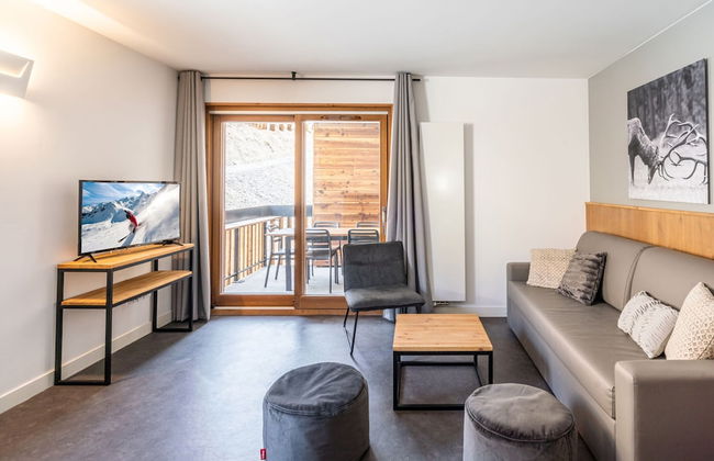 Chalet in Auris-en-oisans With Balcony Views - Photo 10