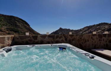Amazing cozy Villa Hugo Tauro with Jacuzzi, Pool, Wi-Fi - Foto 3