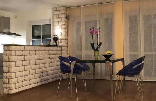 Modernes 4-Zimmer Haus, nahe Messe Düsseldorf (15 min. Internat. Airport) - Foto 1