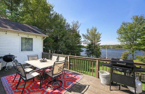 Zen Den - Pocono LakeFront with Hot Tub ! - Foto 28