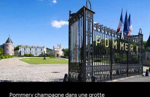 Studio Meublé Quai 1 Voie B parking gratuit - Foto 11