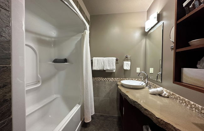 Mountain Retreat - Pool - Hot Tub - Spa - Photo 11