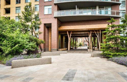 Posh 2BR Retreat Gym, Prkng and Scenic Rooftop - Photo 66