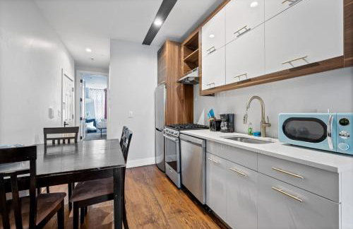 2 Queen Beds, TV's in Bedroom, Path to Manhattan - Foto 7