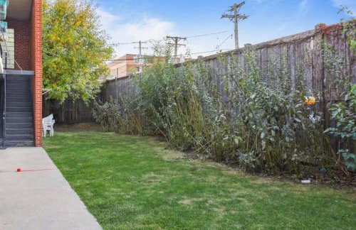 Convenient Mid and Extended Stay Near Airport - Foto 35