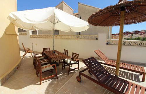 5 Bedroom, Luxury Villa - Heated Pool - Foto 29