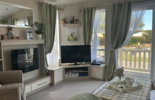 Hares Haven pet friendly sleeps 6 - Photo 12