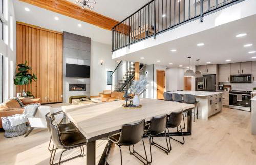 LUXE Hyak Retreat with Sauna, Hot Tub, Game Room, 6BR - Foto 64