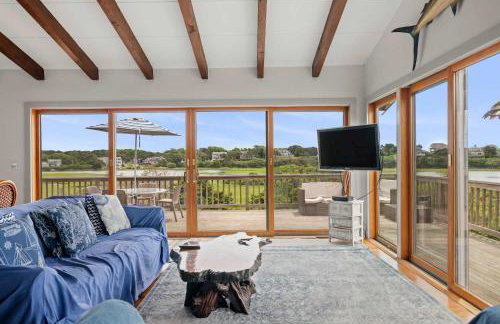 16612 - Stunning Home with Wraparound Deck Views of Bucks Creek and Nantucket Sound - Foto 7