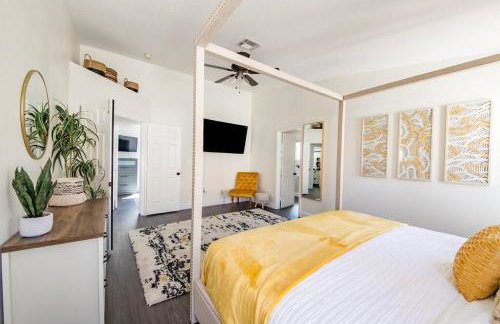 Gorgeous home away from home 3 bed 3 bath W/ pool - Foto 23