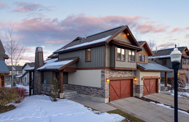 Blue Skies Lakeside Family-friendly Getaway w Hot Tub BBQ - Foto 30