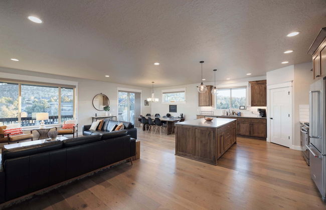 Elevated Escape Eagle Crest - Foto 1