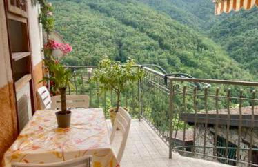 Private studio with mountain view with terrace in Medieval village - Foto 6