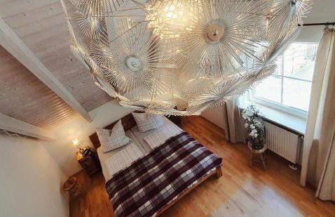 Cafe Altmühl, Ferienwohnungen Gästehaus Krimhilde direkt am Wasser - Foto 8