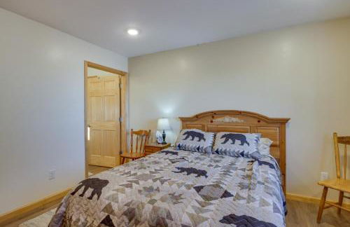 Hines Vacation Rental with Grill Walk to Lake! - Foto 11