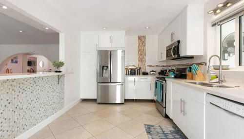 ~Villa Victoria Luxury! (Pool)~1 mile from beach - Foto 4