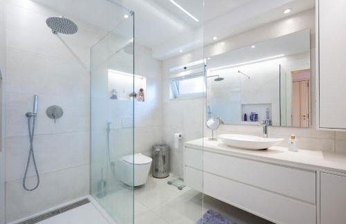 Villa Manuelina - Villa luxuosa com piscina aquecida by DolceStay - Foto 25