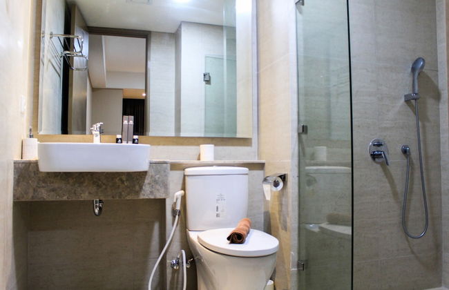 Best View 1BR Apartment at Gold Coast PIK By Travelio - Photo 13