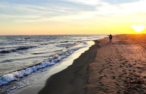 Piso nuevo y céntrico con piscina en Sant Carles de la Rápita - Foto 9