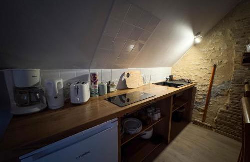 Gîte indépendant pouvant accueillir jusqu'à 6 personnes, situé dans une forêt - Foto 8