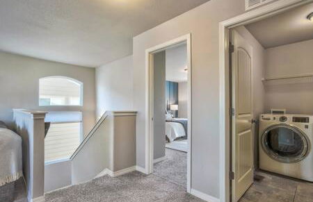 _Entire Home_Game Room_Basement_FirePit_ - Foto 25