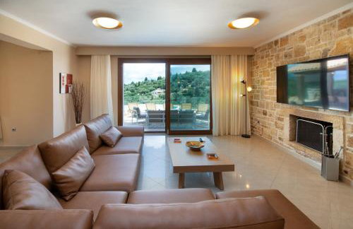 Villa Ozias a modern,spacious, swimmig pool villa. - Foto 13