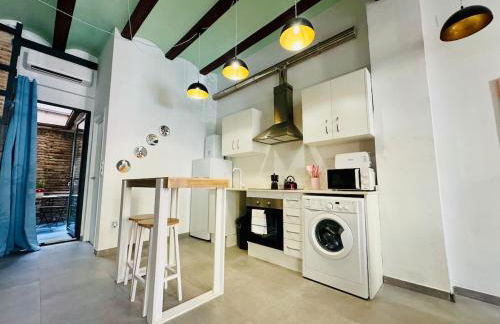 Mediterranean Flat next to the Historic Center - Photo 16