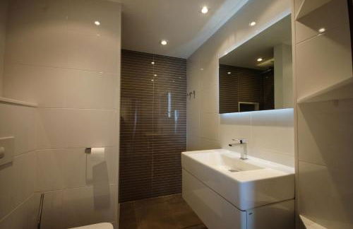 Lets Holidays Tossa de Mar Beach Apartment - Foto 18