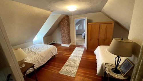 Cute 6-Bedroom Getaway in the heart of Littleton - Foto 2