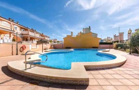 Bungalow adaptado, terraza muy grande y soleada. - Foto 8