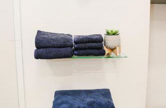 NEWLY REMODELED FOUR BEDROOM All SEASON CONDO W MOUNTAIN VIEWS - Foto 33