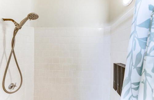 Dock, Slip and Launch Waterfront Home on Clear Lake - Foto 20