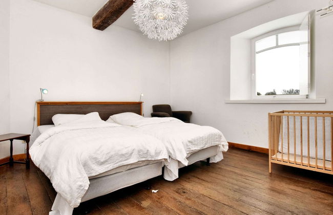 Holiday Home Ideal for Groups - Photo 2