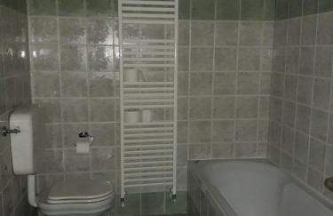 Refurbished 3 Bedroom Farmhouse in Emilia - Photo 75