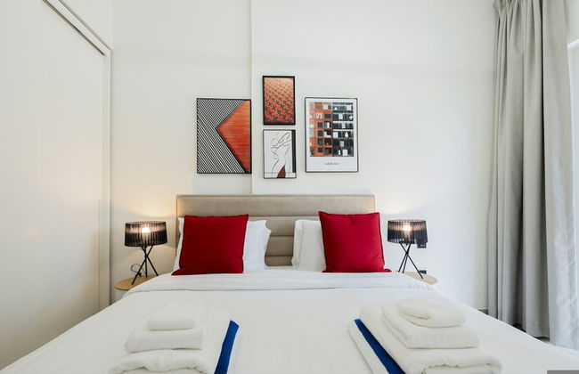 Luxury at Socio Dubai Hills 2 Beds Sleeps 4 - Photo 17