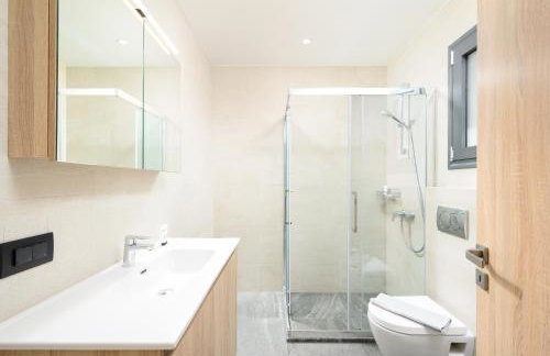 Petrus Luxury Villas in Old Hersonissos - 3 Bedrooms & 3 Bathrooms - Foto 51