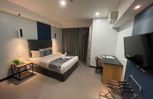 Homes at Bay Area Suites by SMS Hospitality - Photo 7