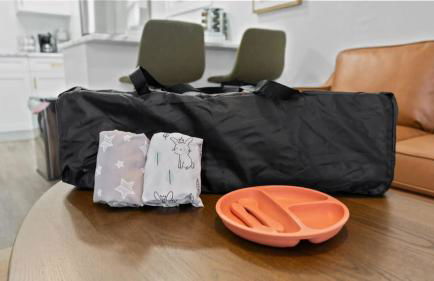 Modern-Retro Themed Home Close to Coffee + Food! - Foto 22