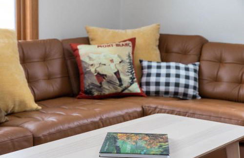 Smuggler's Notch Mountain House with hot tub & river - Foto 26