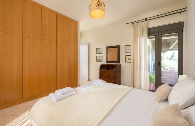 Blue & Green Villa - Photo 3