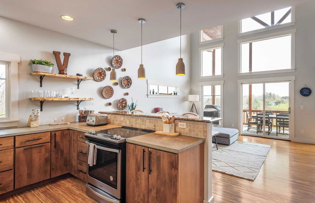 Private Retreat w/ Hot Tub, Amazing Views, Game Room Silver Spoon by Avantstay - Foto 16