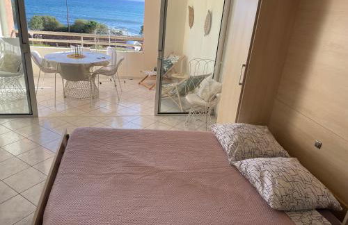 Superbe Pieds dans l eau ajaccio face à la mer plage de sable fin route des îles des sanguinaires - Foto 13