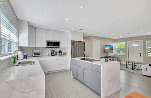 Sunshine Villa - with Private Pool - Foto 10