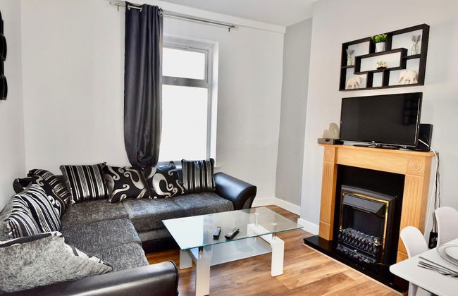 Cheer full 4 Bedroom House Train Station - Foto 35