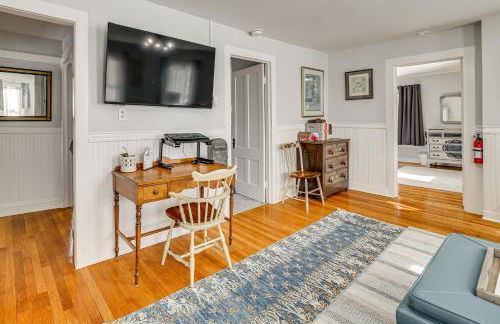 Easy Beach Access! Classic New London Charmer - Foto 5