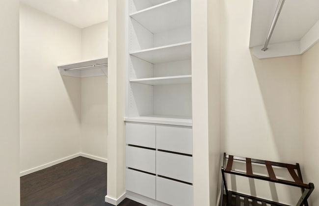 New! Modern Scandinavian Loft in Old Town Square - Photo 27