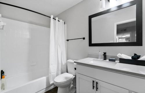 Furnished Apartments in University Hills - Foto 71